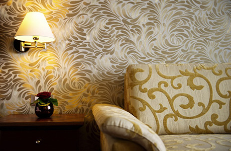 Oblazinjeno pohištvo za hotele in apartmaje.